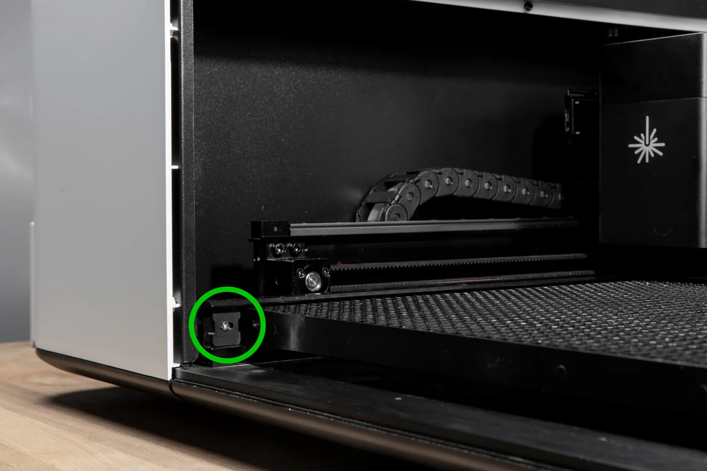 Cómo instalar el Rotary Attachment para la Laserbox Rotary