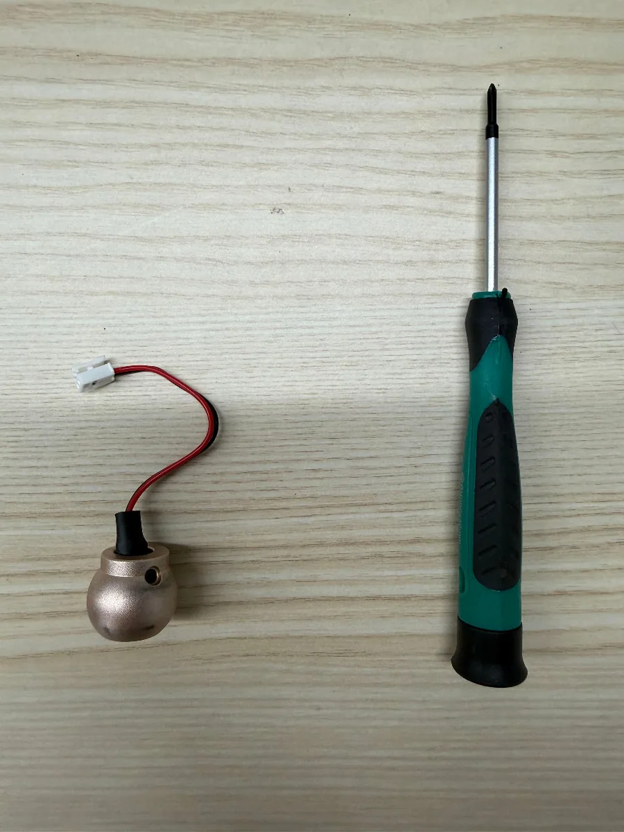 Sustituir el cabezal esférico del indicador de luz roja de la xTool F2 Sustituir el cabezal esférico del indicador de luz roja de la xTool F2