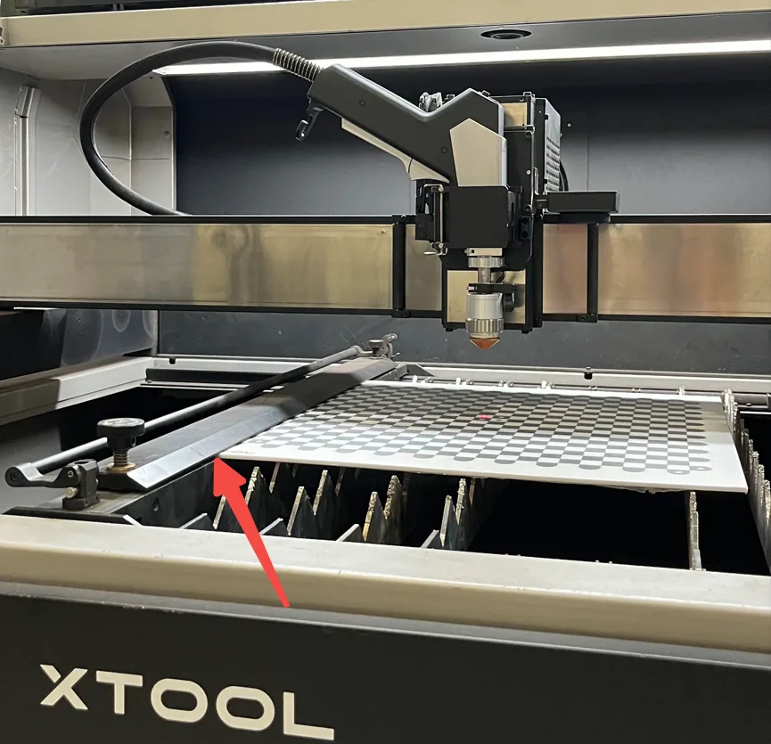 Solucionar el fallo de calibración de la cámara en la xTool MetalFab CNC Cutter Solucionar el fallo de calibración de la cámara en la xTool MetalFab CNC Cutter