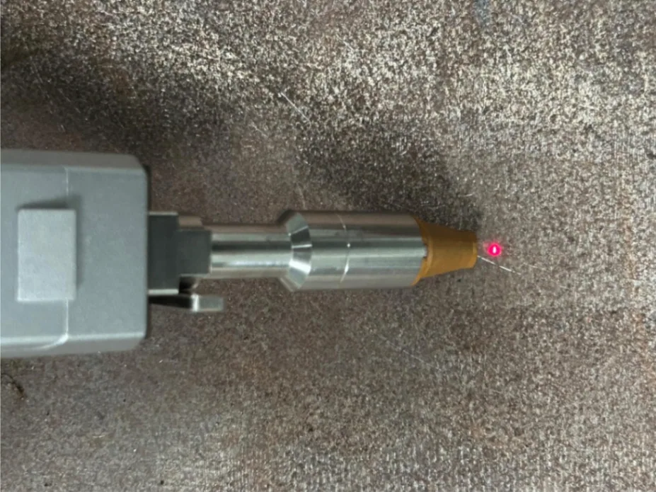 Solucionar las condiciones anómalas de temperatura del módulo de condensadores en la xTool MetalFab CNC Cutter Solucionar las condiciones anómalas de temperatura del módulo de condensadores en la xTool MetalFab CNC Cutter