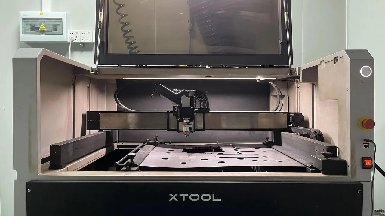 Solucionar la posición anómala del carro del xTool MetalFab CNC Cutter Solucionar la posición anómala del carro del xTool MetalFab CNC Cutter