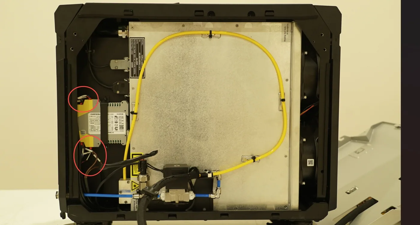 Solucionar «Botón de parada de emergencia pulsado» de la xTool MetalFab Laser Welder Solucionar «Botón de parada de emergencia pulsado» de la xTool MetalFab Laser Welder