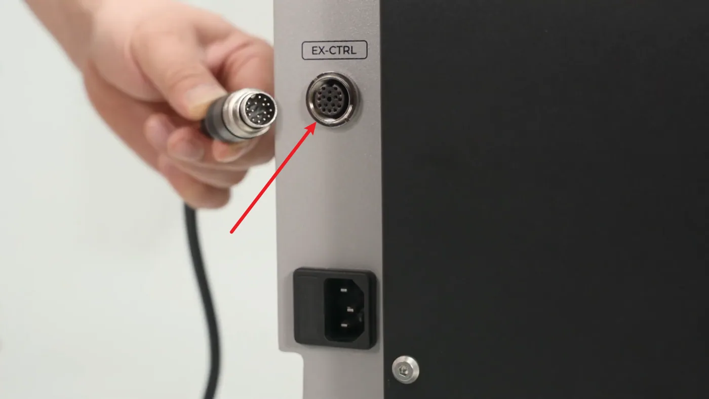 Solucionar «Botón de parada de emergencia pulsado» de la xTool MetalFab Laser Welder Solucionar «Botón de parada de emergencia pulsado» de la xTool MetalFab Laser Welder