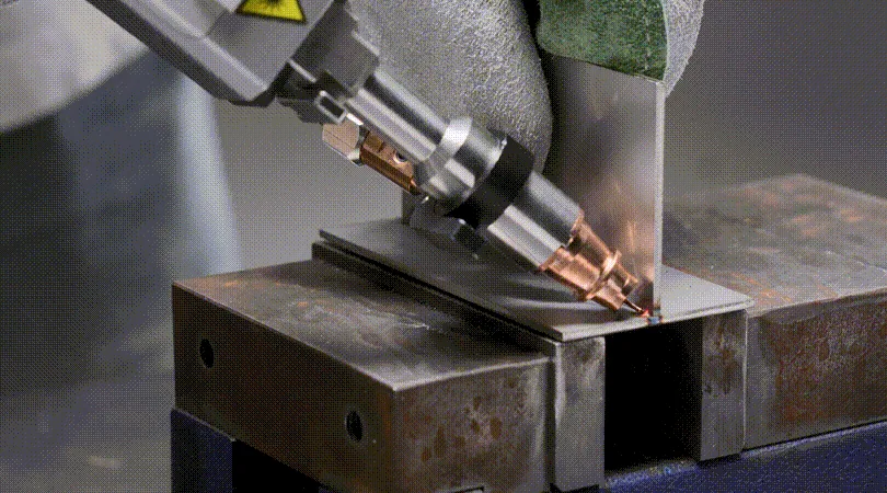 Solucionar la alimentación de hilo inestable en xTool MetalFab Laser Welder Solucionar la alimentación de hilo inestable en xTool MetalFab Laser Welder