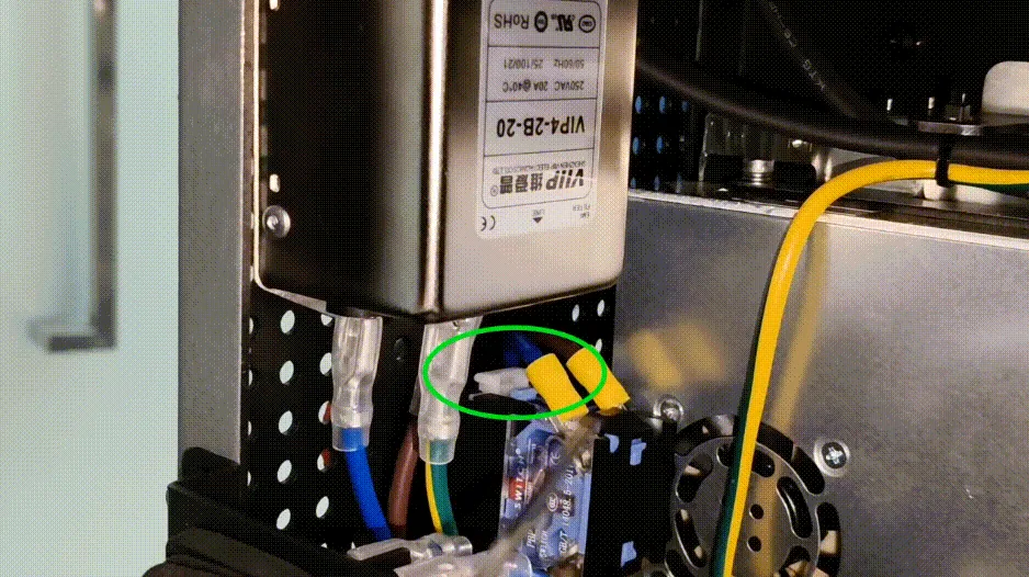 La xTool P3 no enciende 20251014144433_rec_.gif