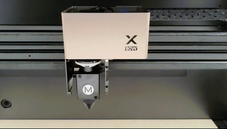 Resolución de problemas de fallo de referenciado (homing) del eje Z en la xTool P3 20250930170210_rec_-convert.gif