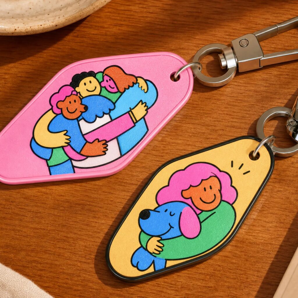 Llaveros personalizados con graficos UV DTF trasladados con Adhesive Transfer Film