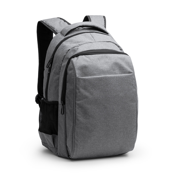 Mochila Stamina Patrik negro puesta