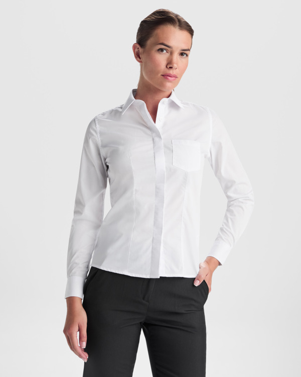 Camisa Roly Sofia L/S blanco puesta