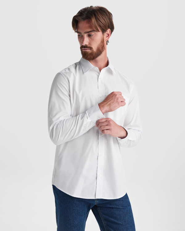 Camisa Roly Aifos L/S blanco puesta