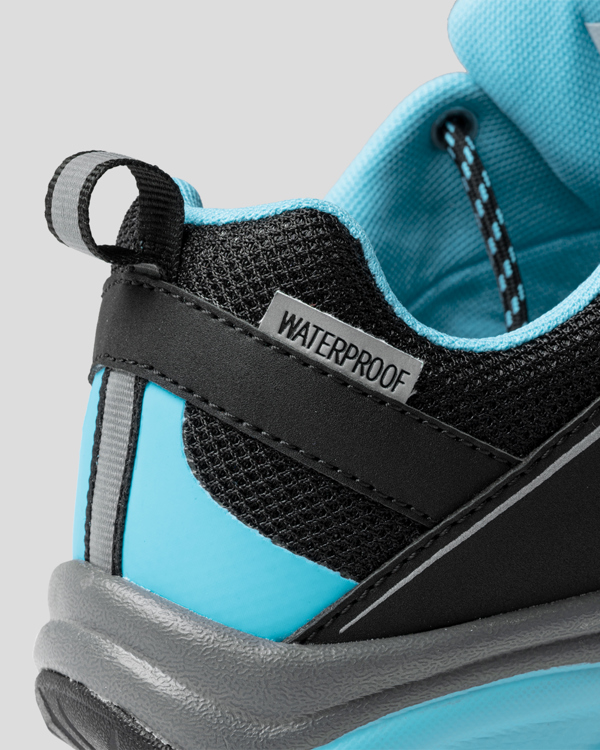 Zapatilla de trekking Roly Marc detalle